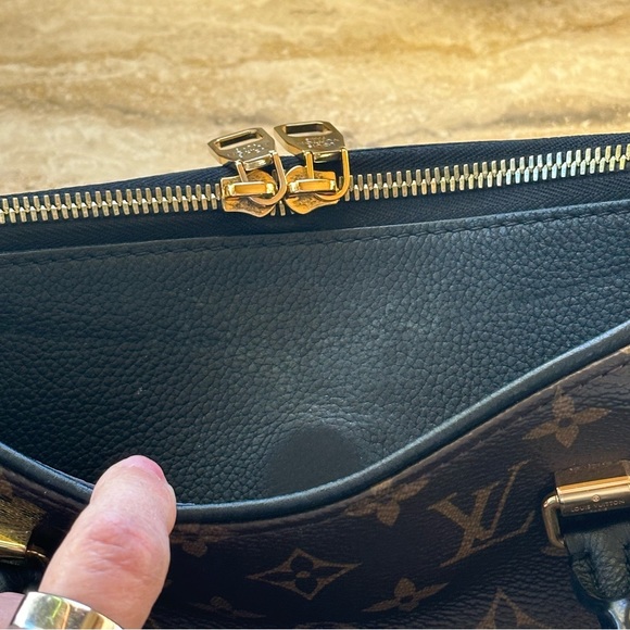 Louis Vuitton Pallas MM Monogram Canvas Black Leather Adjustable Strap - Picture 16 of 17